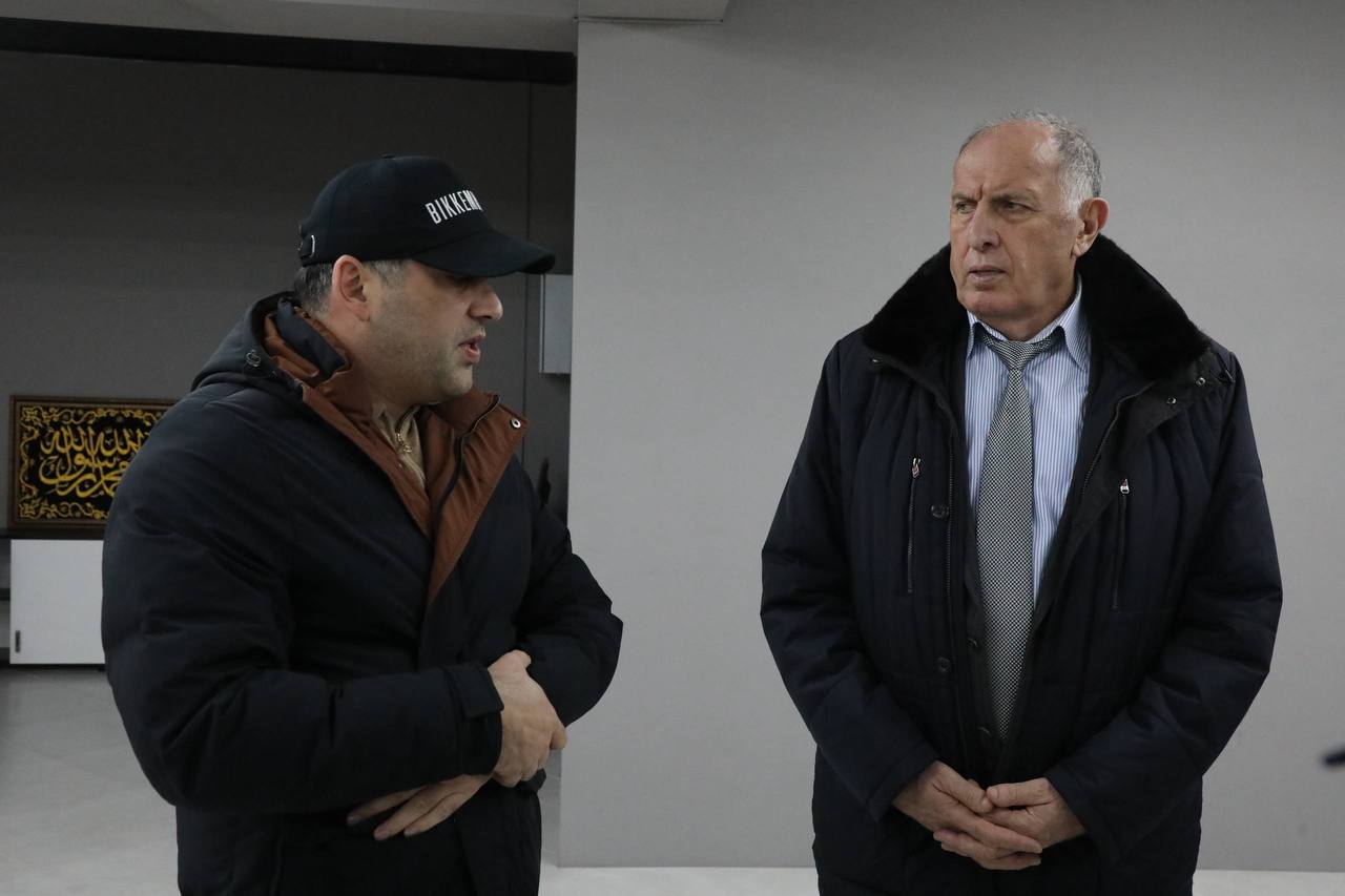 Абдулмуслим Абдулмуслимов осмотрел площадку будущего Ситуационного центра в Каспийске Абдулмуслим Абдулмуслимов осмотрел площадку будущего Ситуационного центра в Каспийске