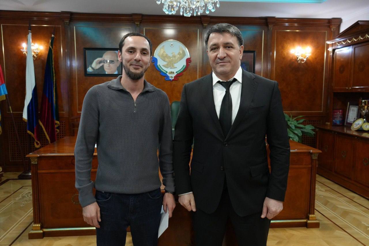 Глава Махачкалы награждён благодарностью Паралимпийского комитета России Глава Махачкалы награждён благодарностью Паралимпийского комитета России