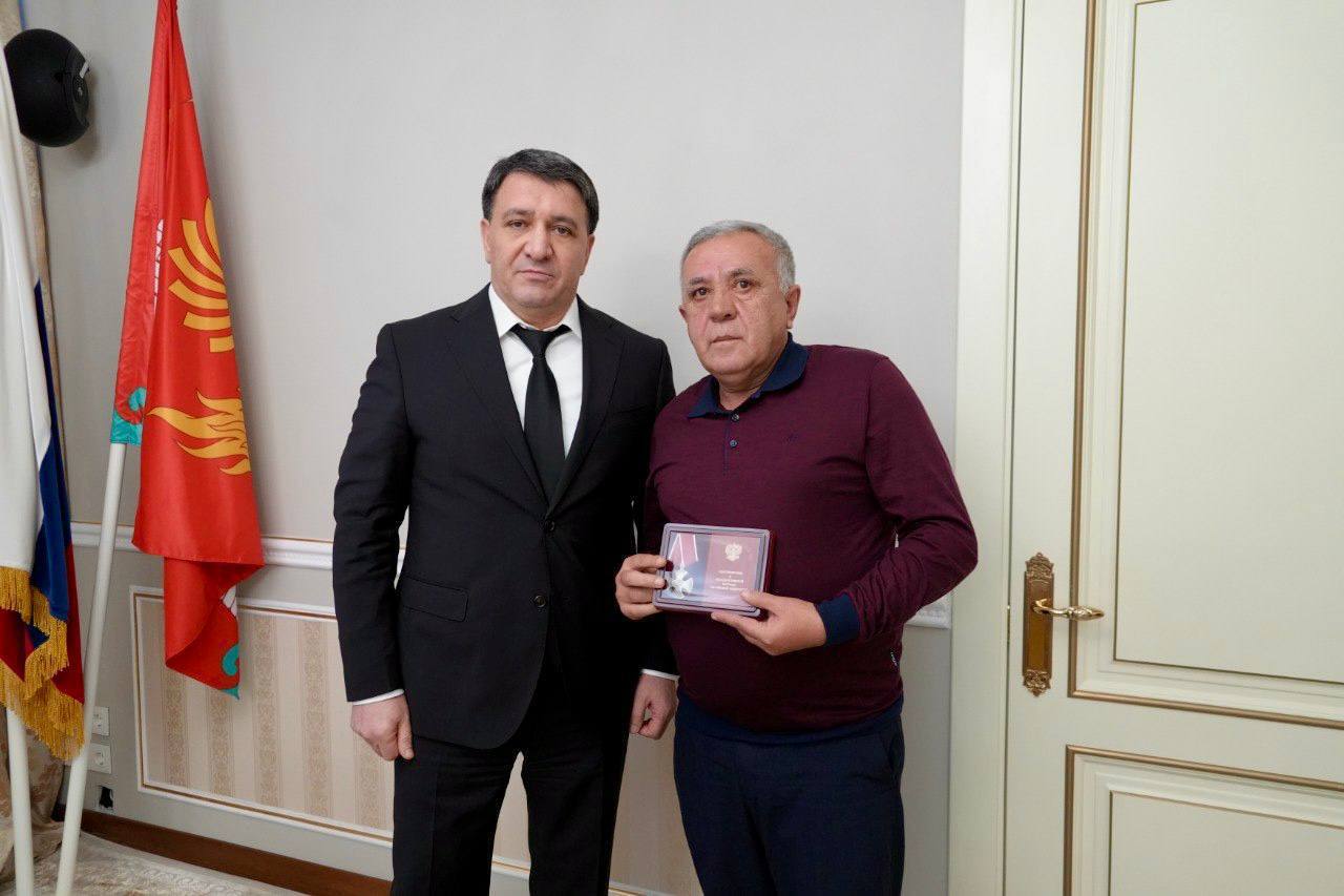 Джамбулат Салавов: Добрый вечер, дорогие махачкалинцы! Джамбулат Салавов: Добрый вечер, дорогие махачкалинцы!