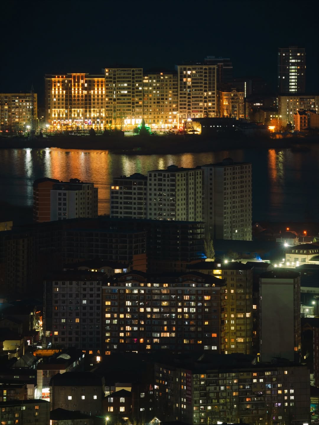 Ночная Махачкала в объективе Магомеда Шапиева Ночная Махачкала в объективе Магомеда Шапиева