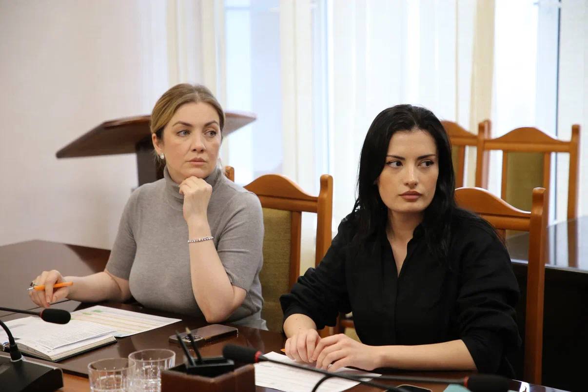 В Министерстве экономики и территориального развития Республики Дагестан под председательством первого заместителя министра Адильхана Ахмедова состоялось рабочее совещание в формате видеоконференцсвязи с администрацией... В Министерстве экономики и территориального развития Республики Дагестан под председательством первого заместителя министра Адильхана Ахмедова состоялось рабочее совещание в формате видеоконференцсвязи с администрацией...