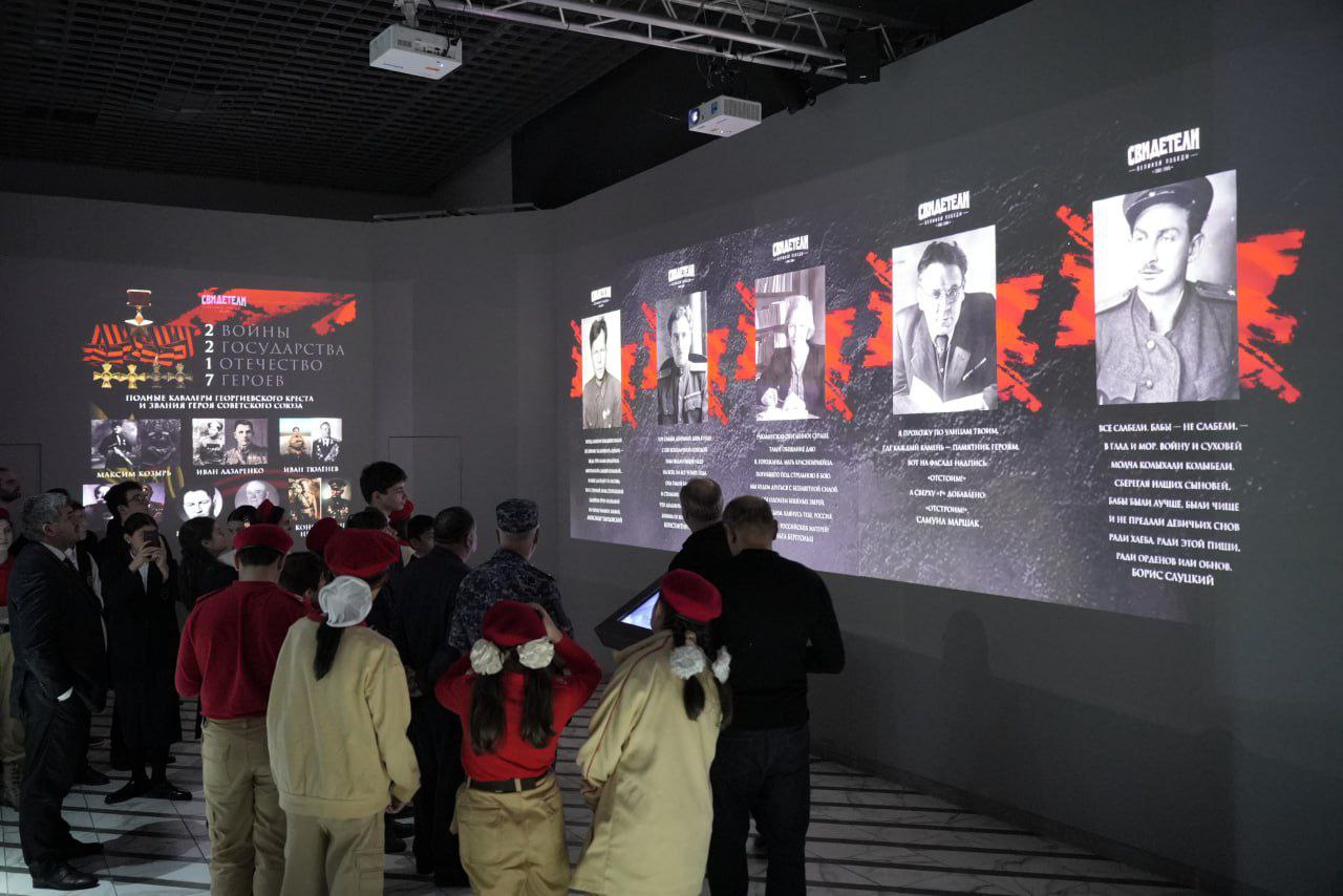 Председатели комитетов НС РД Елена Павлюченко и Мурат Пайзулаев посетили открытие мультимедийной выставки «Свидетели Великой Победы», которое прошло в Историческом парке «Россия – моя история» Председатели комитетов НС РД Елена Павлюченко и Мурат Пайзулаев посетили открытие мультимедийной выставки «Свидетели Великой Победы», которое прошло в Историческом парке «Россия – моя история»