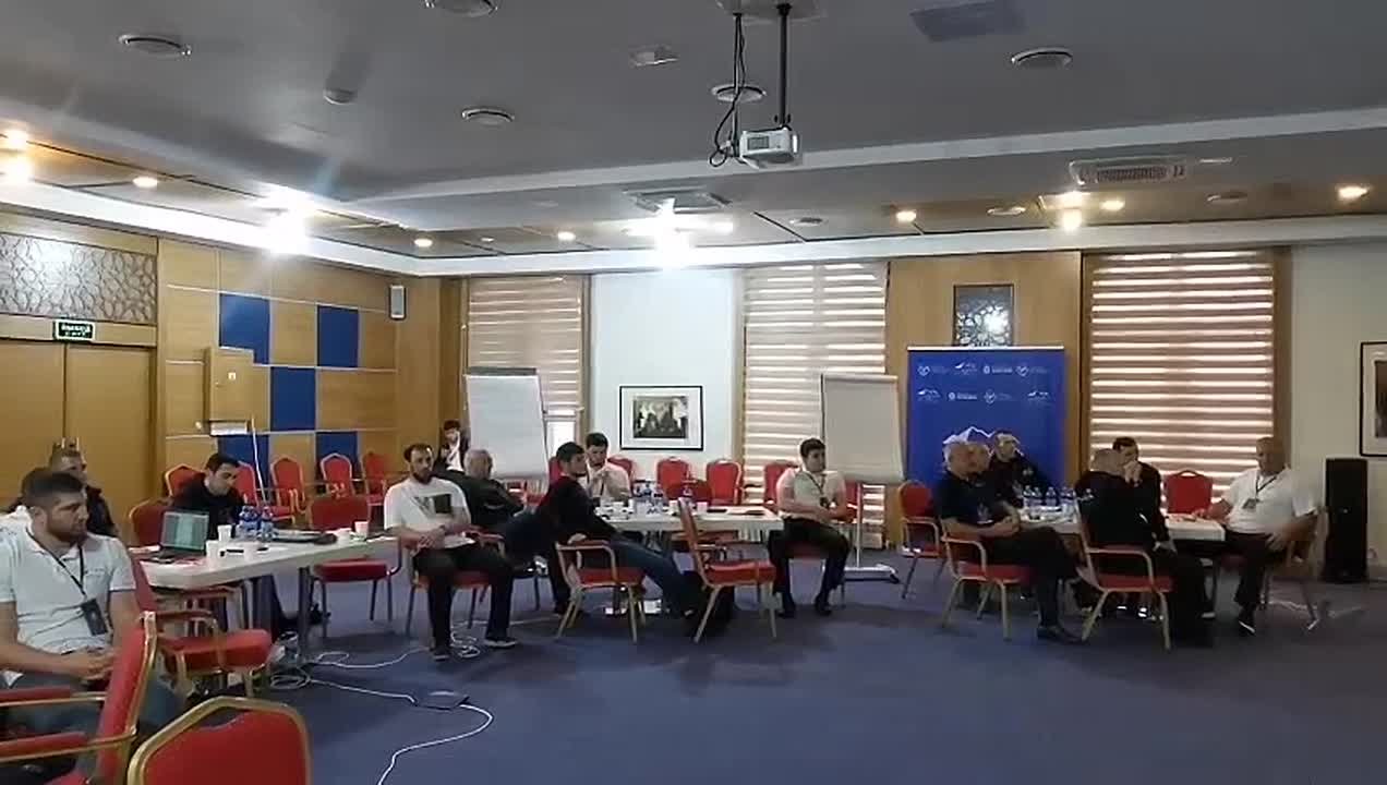 В эти минуты на площадке отеля «Сарыкум» в поселке Тюбе проходит лекция «Демография и демографическая политика»