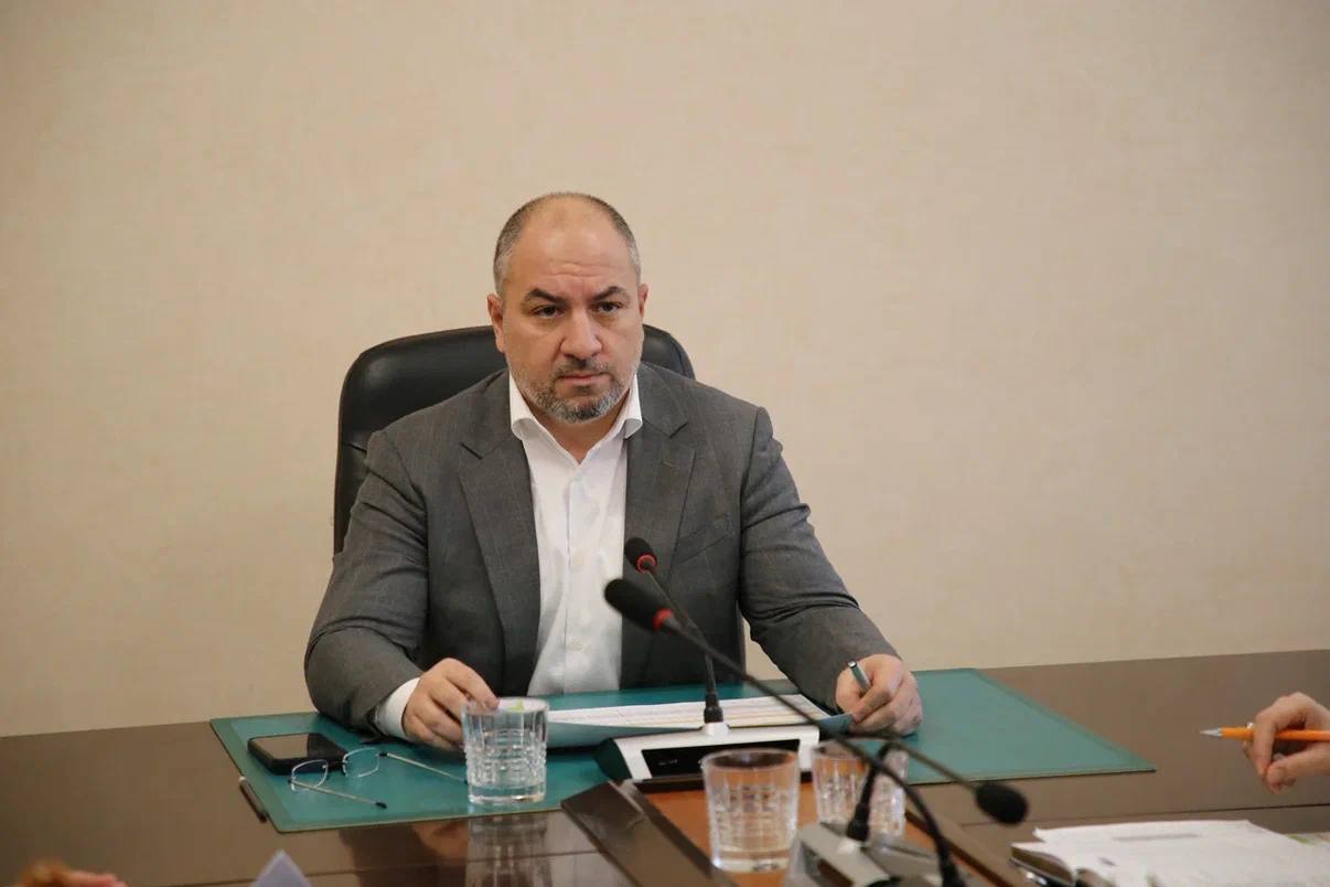 В Министерстве экономики и территориального развития Республики Дагестан под председательством первого заместителя министра Адильхана Ахмедова состоялось рабочее совещание в формате видеоконференцсвязи с администрацией... В Министерстве экономики и территориального развития Республики Дагестан под председательством первого заместителя министра Адильхана Ахмедова состоялось рабочее совещание в формате видеоконференцсвязи с администрацией...