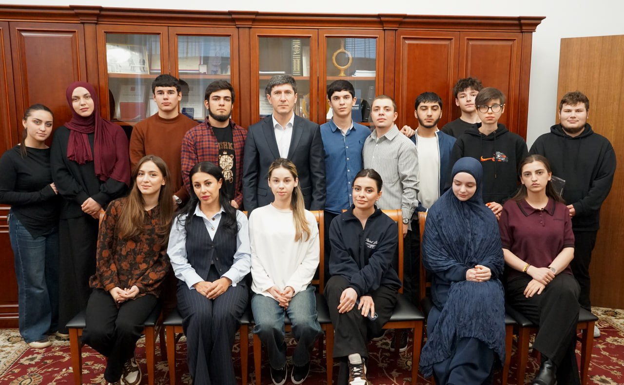 В Избиркоме Дагестана рассказали студентам ДГУНХ о современных выборах В Избиркоме Дагестана рассказали студентам ДГУНХ о современных выборах