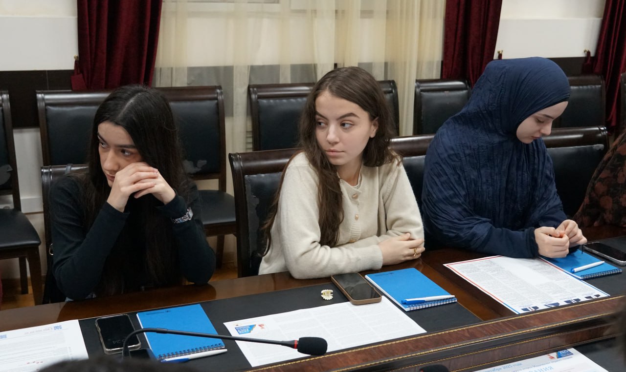 В Избиркоме Дагестана рассказали студентам ДГУНХ о современных выборах В Избиркоме Дагестана рассказали студентам ДГУНХ о современных выборах