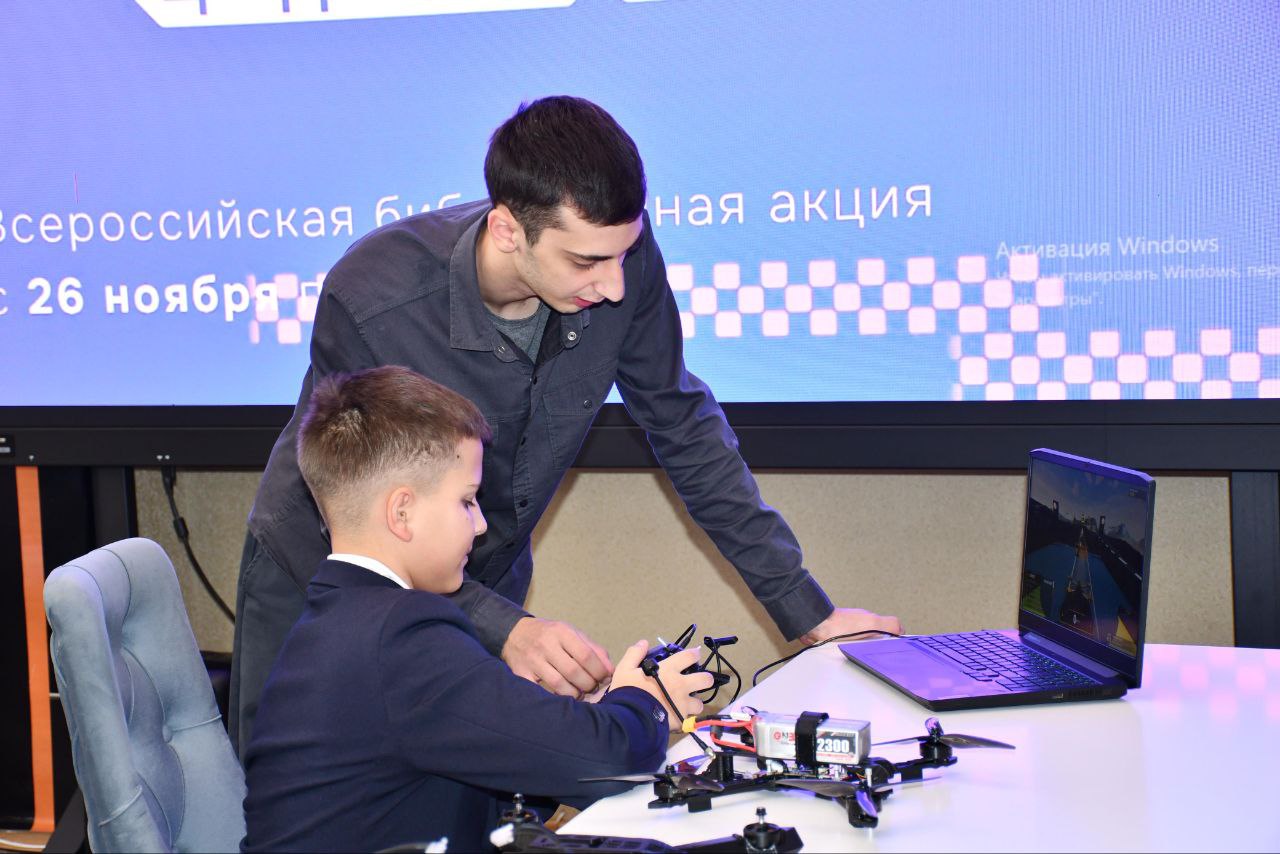 В Центральной модельной библиотеке прошел мастер-класс по робототехнике и сенсорике В Центральной модельной библиотеке прошел мастер-класс по робототехнике и сенсорике