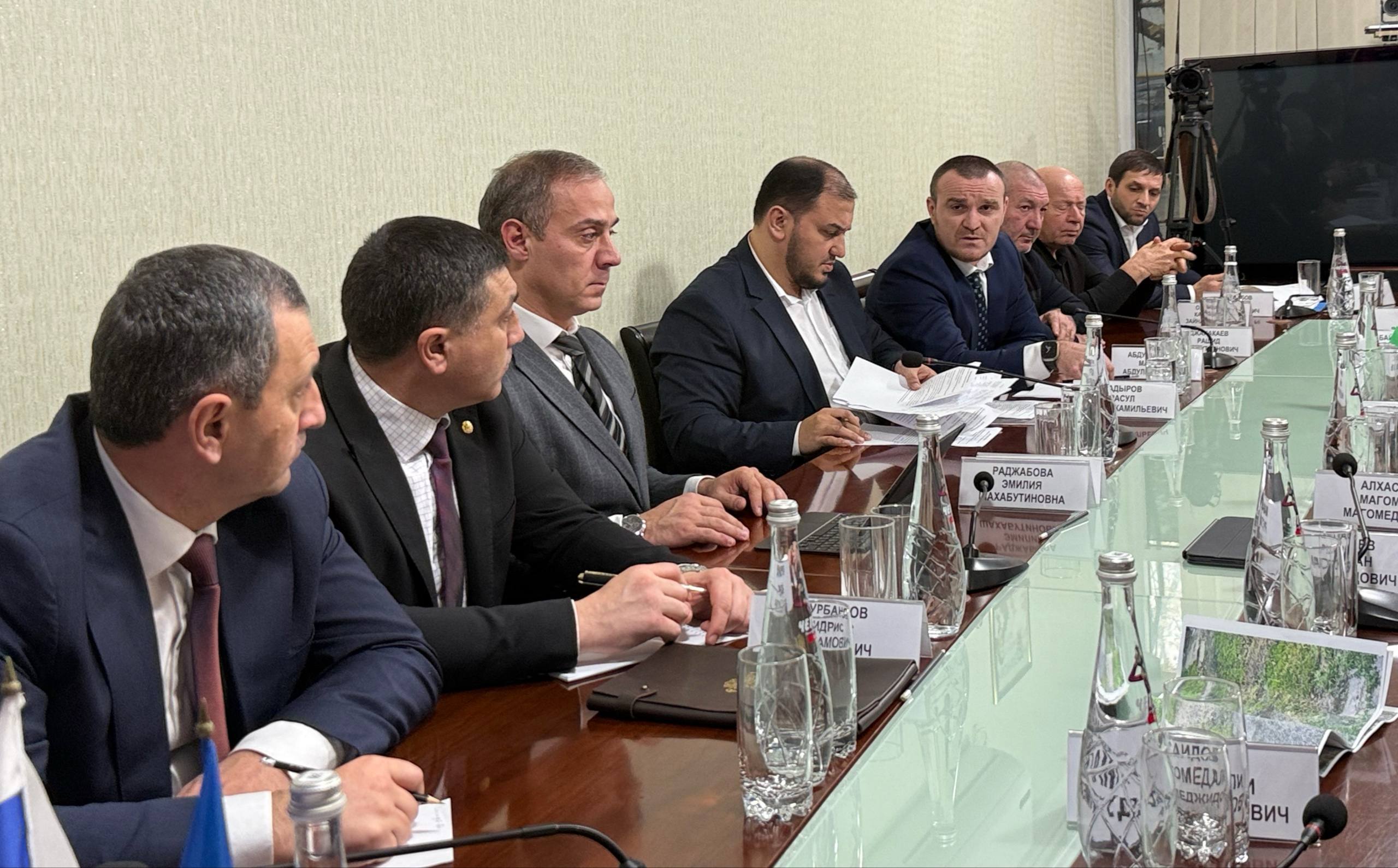 1Первой на приём к мэру обратилась Айшат Алимагомедова — мать погибшего участника СВО 1Первой на приём к мэру обратилась Айшат Алимагомедова — мать погибшего участника СВО