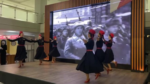 В Махачкале в историческом парке торжественно открыли мультимедийную выставку «Свидетели Великой Победы»