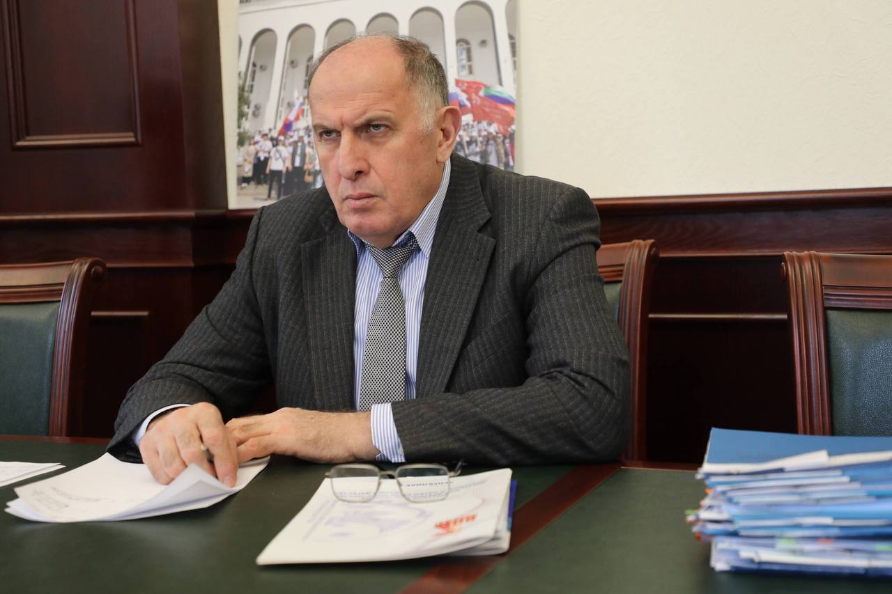 Абдулмуслим Абдулмуслимов поручил выработать комплекс мер по сохранению уникального облика ряда обьектов культурного наследия в Дагестане Абдулмуслим Абдулмуслимов поручил выработать комплекс мер по сохранению уникального облика ряда обьектов культурного наследия в Дагестане