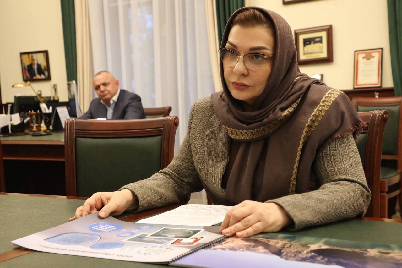 «Падение уровня Каспийского моря отрицательно влияет на прибрежный промысел, затрудняет выход в море рыбаков, особенно в северной части республики» «Падение уровня Каспийского моря отрицательно влияет на прибрежный промысел, затрудняет выход в море рыбаков, особенно в северной части республики»