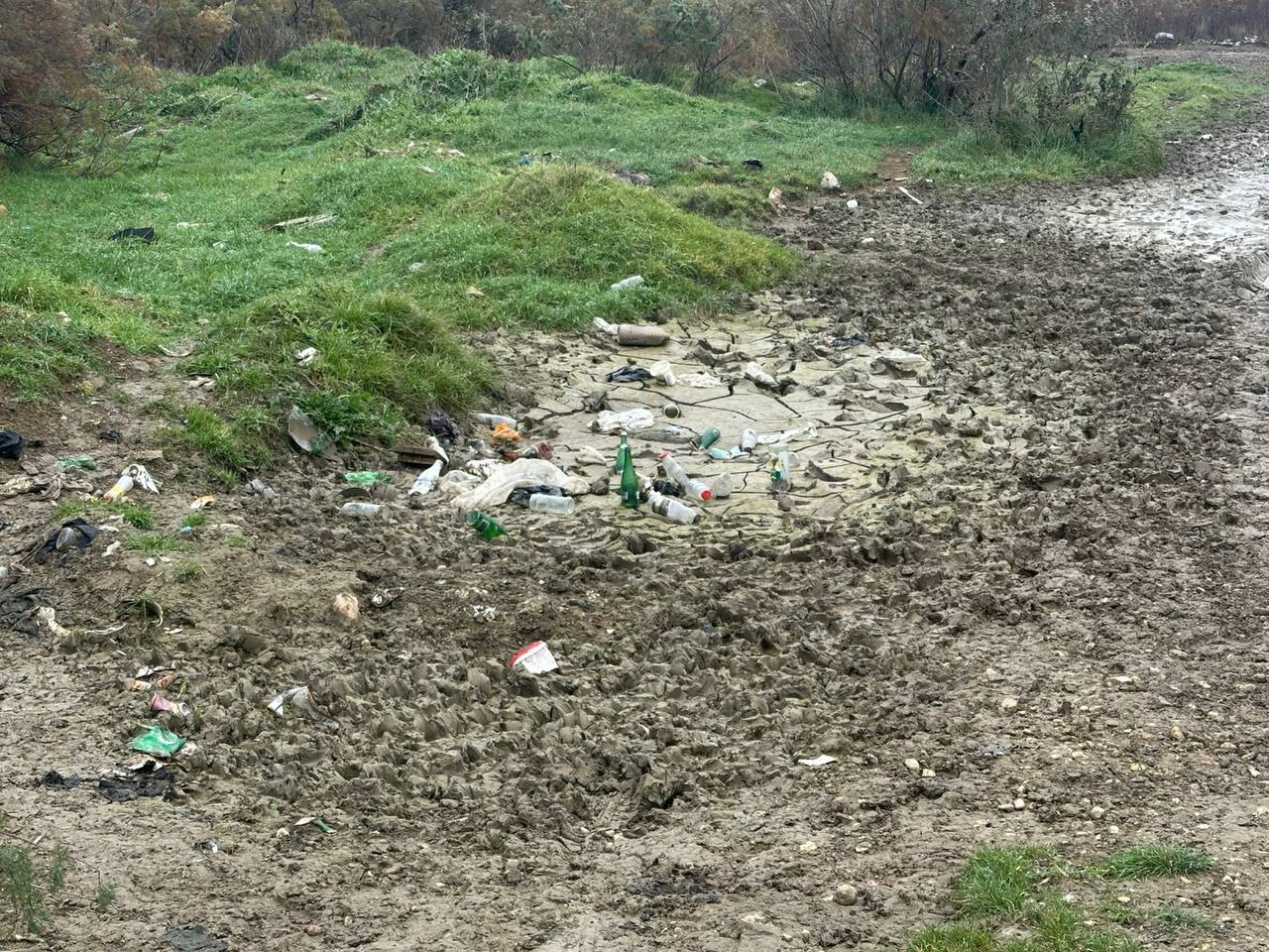 Специалисты Минприроды РД обследовали водоохранную зону реки Гамриозень в Каякентском районе Специалисты Минприроды РД обследовали водоохранную зону реки Гамриозень в Каякентском районе