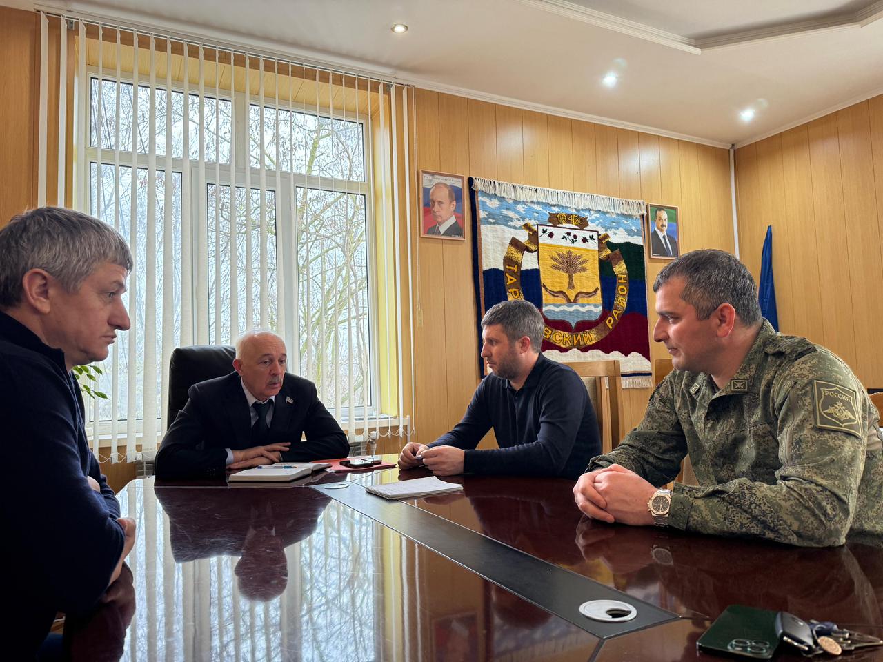 Депутаты продолжают принимать участие в декаде приема граждан Депутаты продолжают принимать участие в декаде приема граждан