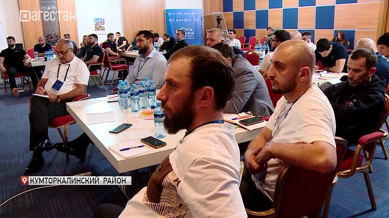 Вице-премьер Дагестана Манвел Мажонц встретился с участниками программы «Доблесть гор»