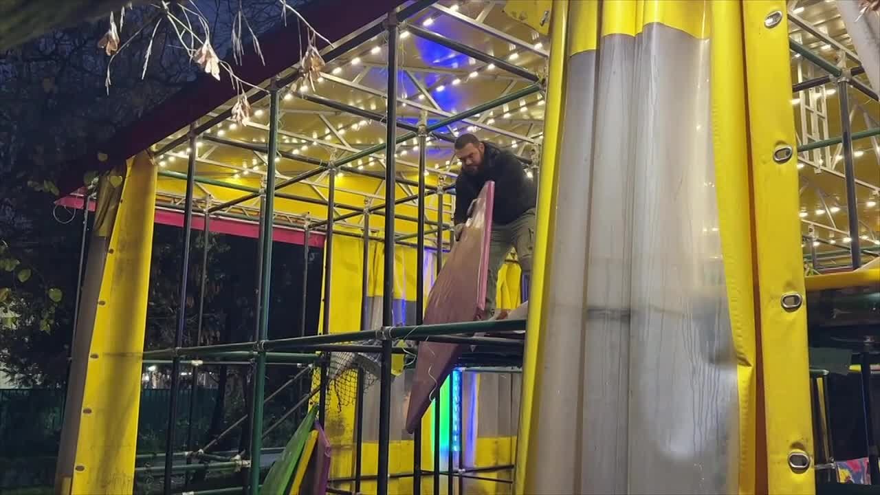 В Махачкале проводится демонтаж лабиринта в парке Ленинского Комсомола