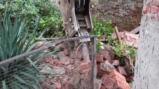 Администрация Махачкалы организовала демонтаж ряда самостроев, захвативших общественные территории на улице Нахимова