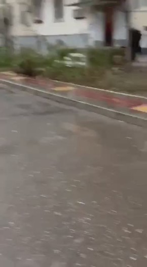 В Махачкале в связи с обращениями жителей сотрудники управления транспорта с привлечением спецтехники демонтировали 6 незаконно установленных искусственных неровностей во дворе дома № 15 по улице Юсупа Акаева, которые...