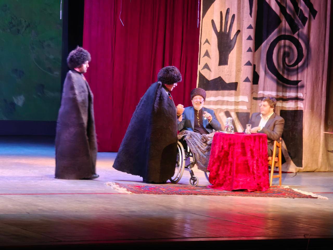 80 лет жизни, из них 60 — на сцене 80 лет жизни, из них 60 — на сцене