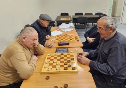 В Махачкале прошел учебно-тренировочный сбор дагестанской команды по русским шашкам (спорт слепых)