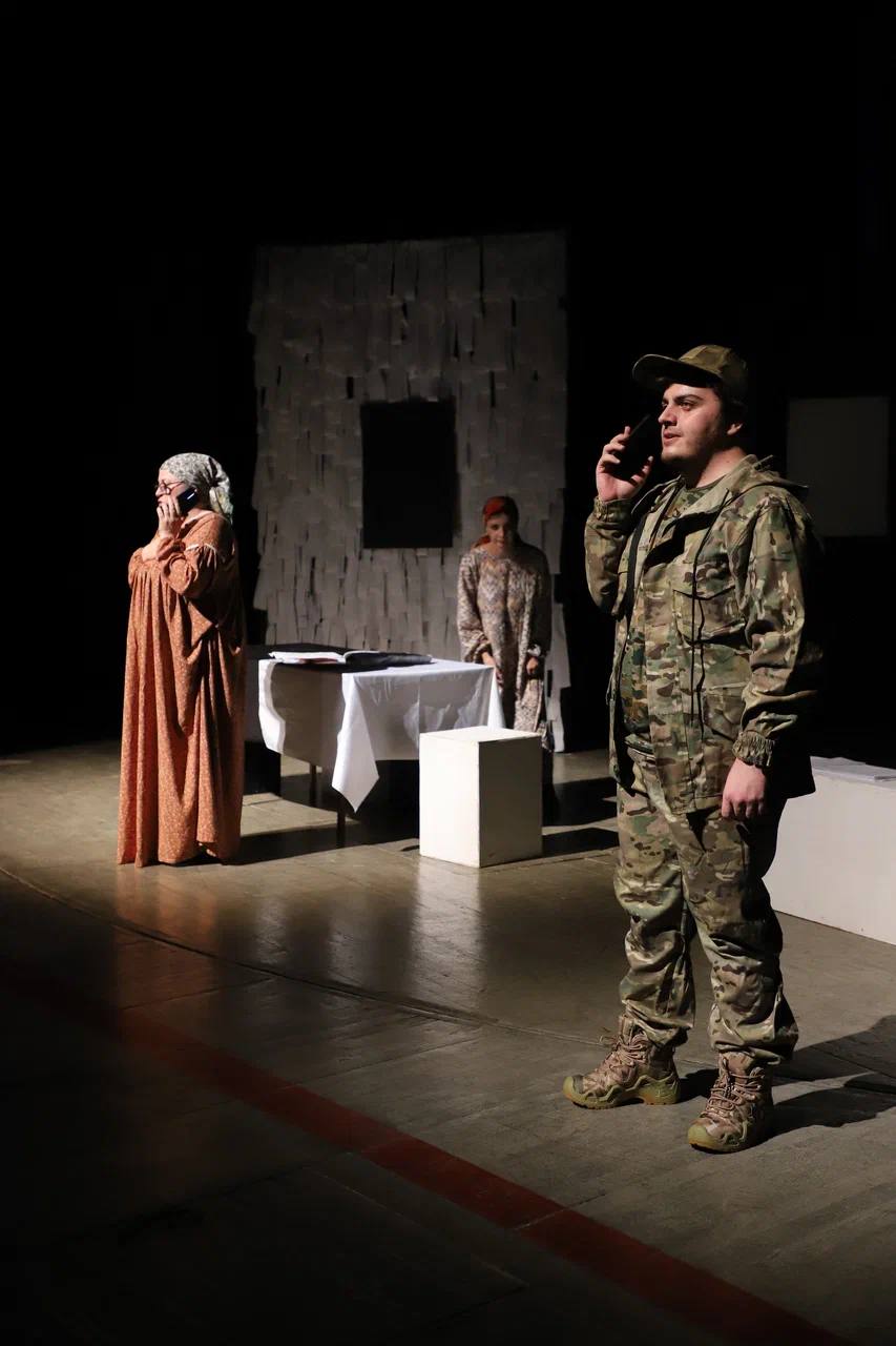 Премьера спектакля-драмы на русском языке «Слава», основанного на событиях СВО, состоялась в Аварском театре Премьера спектакля-драмы на русском языке «Слава», основанного на событиях СВО, состоялась в Аварском театре