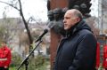Председатель Правительства Дагестана Абдулмуслим Абдулмуслимов принял участие в церемонии возложения цветов к памятнику Герою России Магомеду Нурбагандову в Махачкале