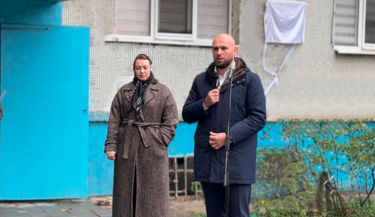 В Махачкале продолжаются чествования героев В Махачкале продолжаются чествования героев