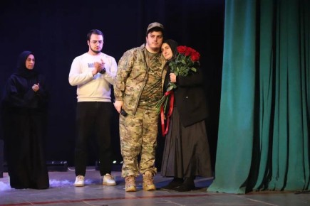 Премьера спектакля-драмы на русском языке «Слава», основанного на событиях СВО, состоялась в Аварском театре