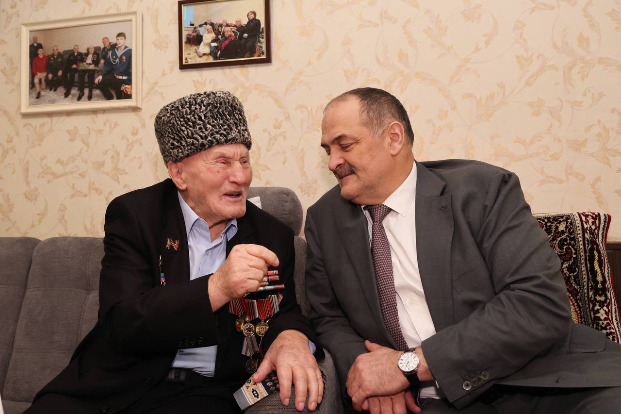 В День Героев Отечества Сергей Меликов навестил ветерана Великой Отечественной войны Мусу Багаудинова В День Героев Отечества Сергей Меликов навестил ветерана Великой Отечественной войны Мусу Багаудинова