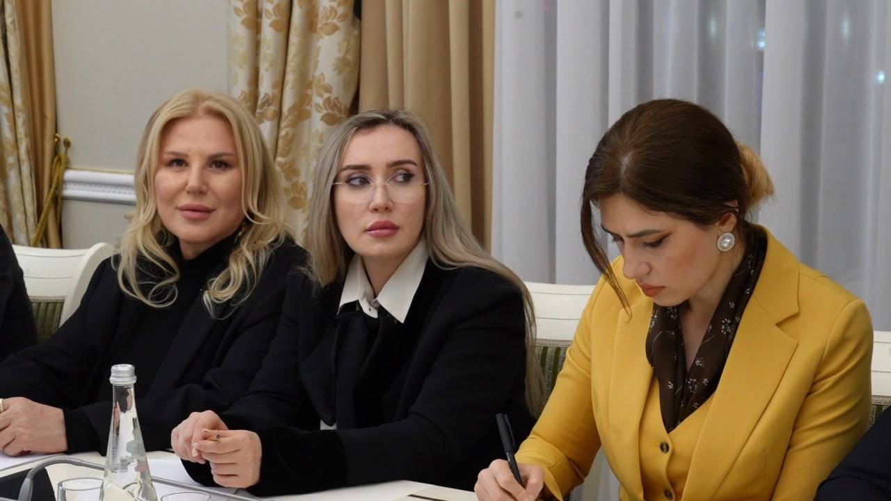 Сегодня под руководством главы города Махачкалы Джамбулата Салавова состоялось еженедельное аппаратное совещание Сегодня под руководством главы города Махачкалы Джамбулата Салавова состоялось еженедельное аппаратное совещание