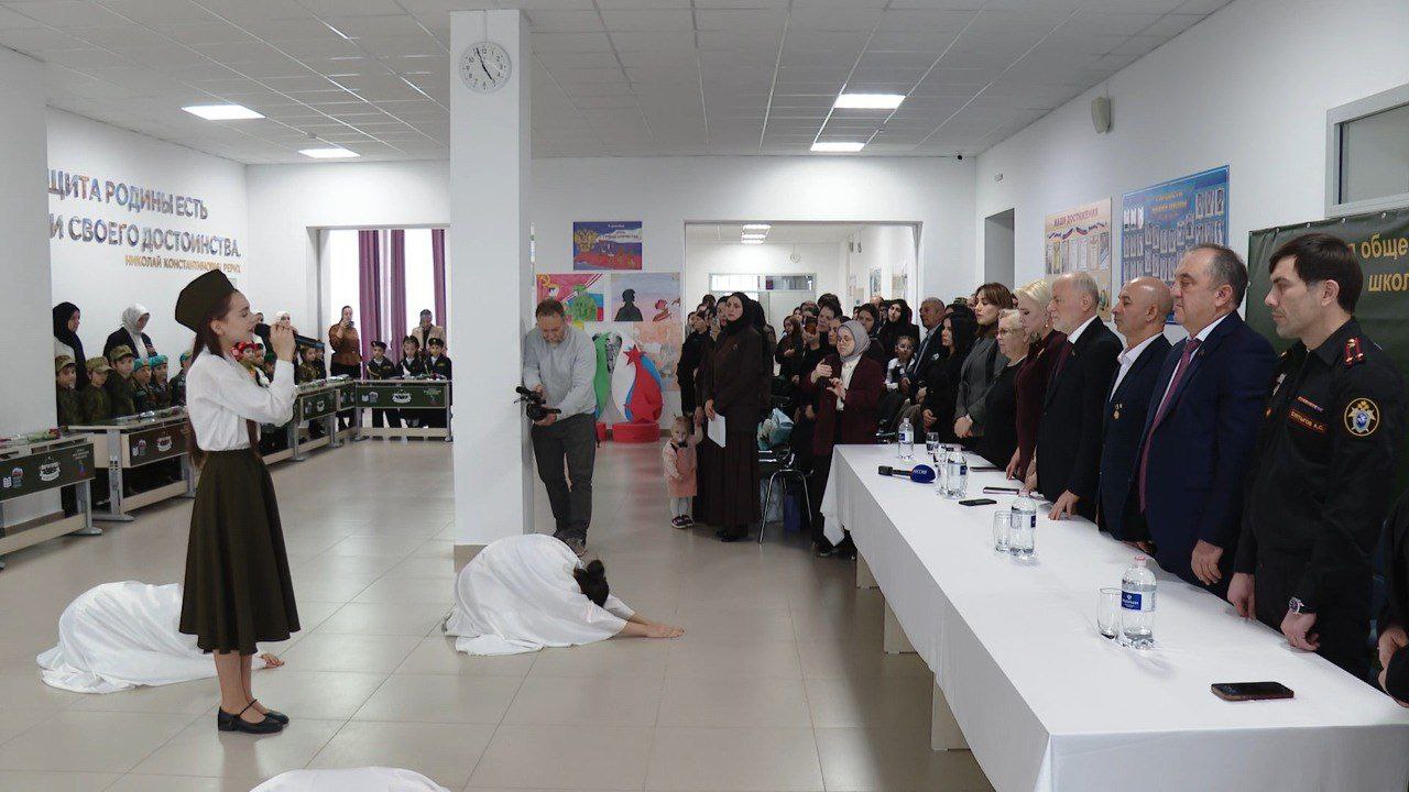 В Республике Дагестан военные следователи приняли участие в патриотических мероприятиях, посвященных Дню Героев Отечества В Республике Дагестан военные следователи приняли участие в патриотических мероприятиях, посвященных Дню Героев Отечества