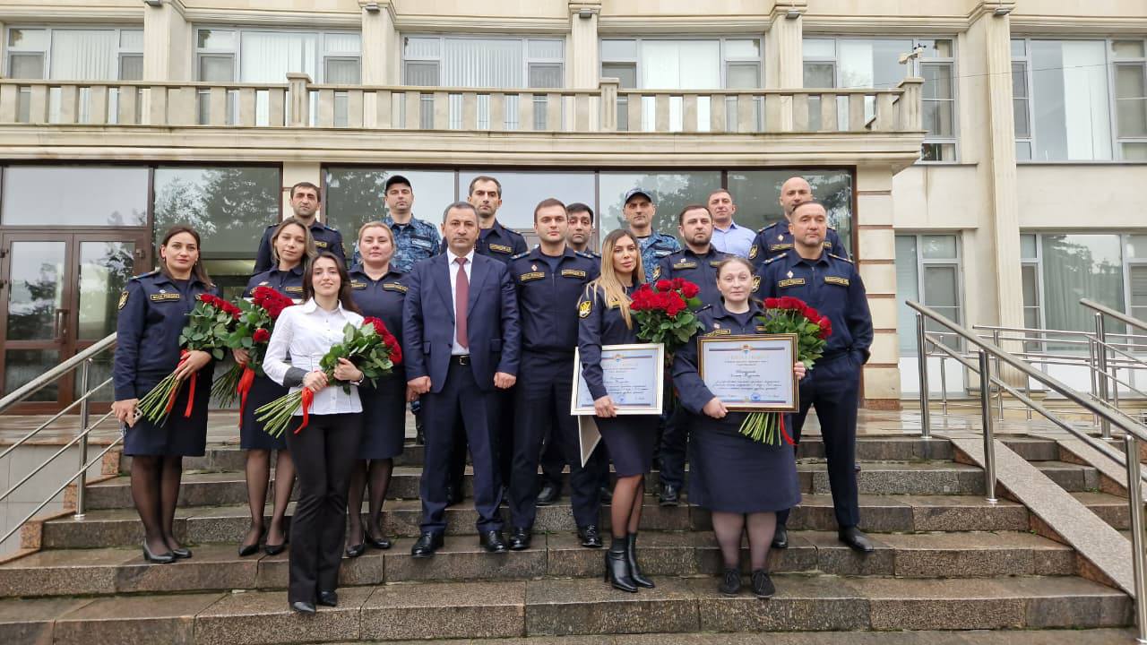 В Махачкале наградили сотрудников службы судебных приставов ко Дню Конституции В Махачкале наградили сотрудников службы судебных приставов ко Дню Конституции