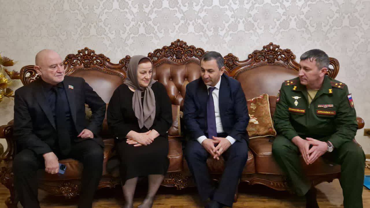 Память и поддержка: в Махачкале почтили память Героя России Тулпара Мусалаева Память и поддержка: в Махачкале почтили память Героя России Тулпара Мусалаева