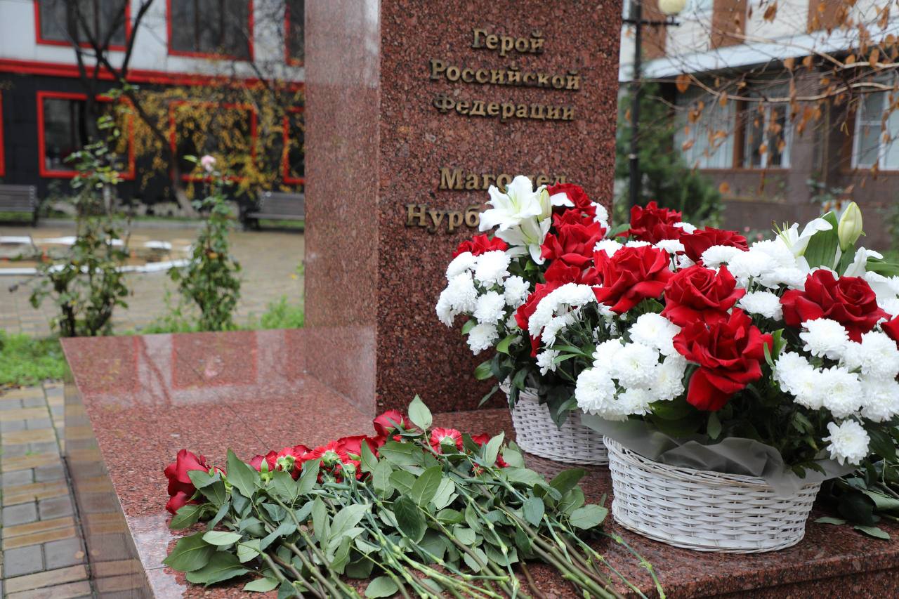 Абдулмуслим Абдулмуслимов:«Дагестанцы - в числе первых героев на всех полях сражения» Абдулмуслим Абдулмуслимов:«Дагестанцы - в числе первых героев на всех полях сражения»