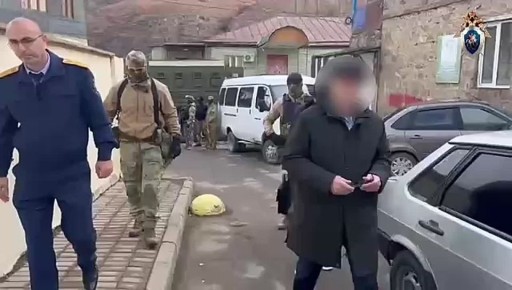 В Дагестане сироте купили дом, непригодный для жизни