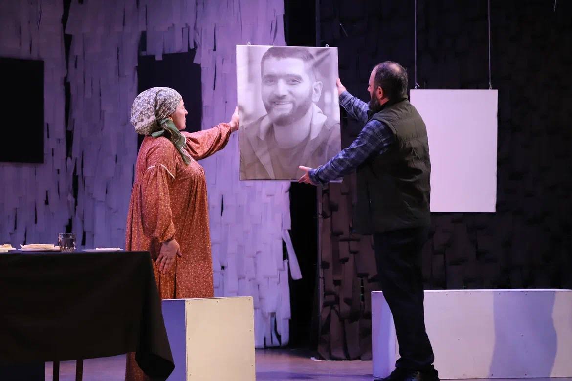 Премьера спектакля-драмы на русском языке «Слава», основанного на событиях СВО, состоялась в Аварском театре Премьера спектакля-драмы на русском языке «Слава», основанного на событиях СВО, состоялась в Аварском театре