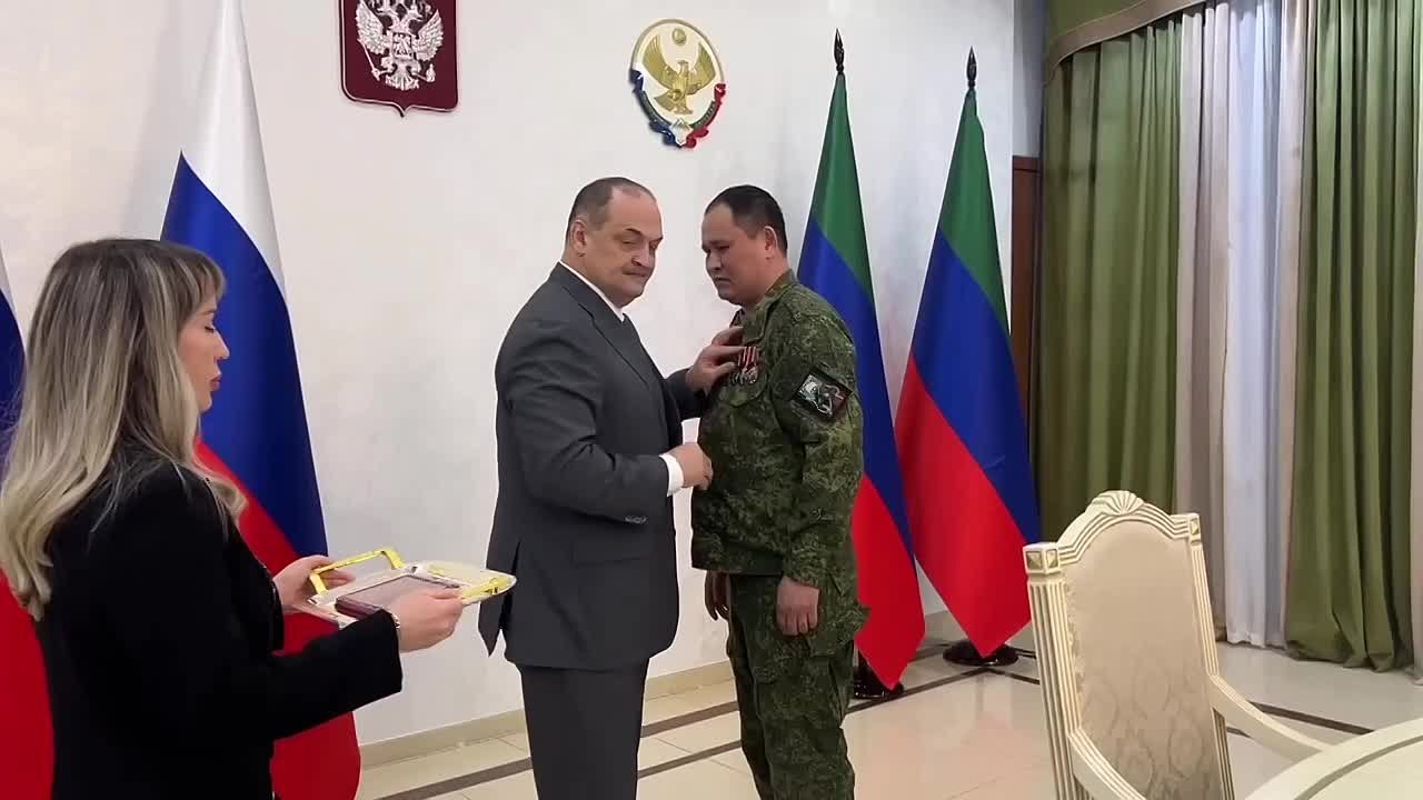 В День Героев Отечества Сергей Меликов вручил государственные награды