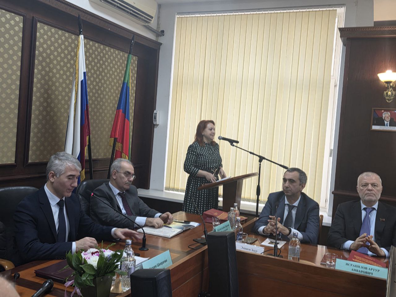 Выступившие далее депутат Народного Собрания РД Ильяс Мамаев, депутат Народного Собрания РД шестого созыва Гамидулах Магомедов, министр сельского хозяйства и продовольствия РД Шамиль Рамазанов, доктор биологических наук... Выступившие далее депутат Народного Собрания РД Ильяс Мамаев, депутат Народного Собрания РД шестого созыва Гамидулах Магомедов, министр сельского хозяйства и продовольствия РД Шамиль Рамазанов, доктор биологических наук...