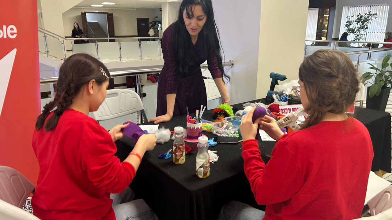 На региональной конференции наставники вместе с талантливыми учениками из ДШИ, ДХШ и ДДТ представили яркие и вдохновляющие мастер-классы! На региональной конференции наставники вместе с талантливыми учениками из ДШИ, ДХШ и ДДТ представили яркие и вдохновляющие мастер-классы!