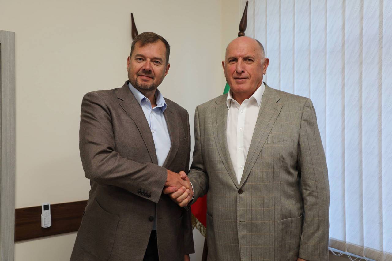 Абдулмуслим Абдулмуслимов поздравил главу Запорожской области Евгения Балицкого с днём рождения