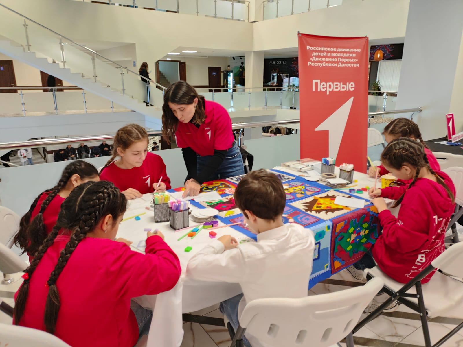 На региональной конференции наставники вместе с талантливыми учениками из ДШИ, ДХШ и ДДТ представили яркие и вдохновляющие мастер-классы! На региональной конференции наставники вместе с талантливыми учениками из ДШИ, ДХШ и ДДТ представили яркие и вдохновляющие мастер-классы!