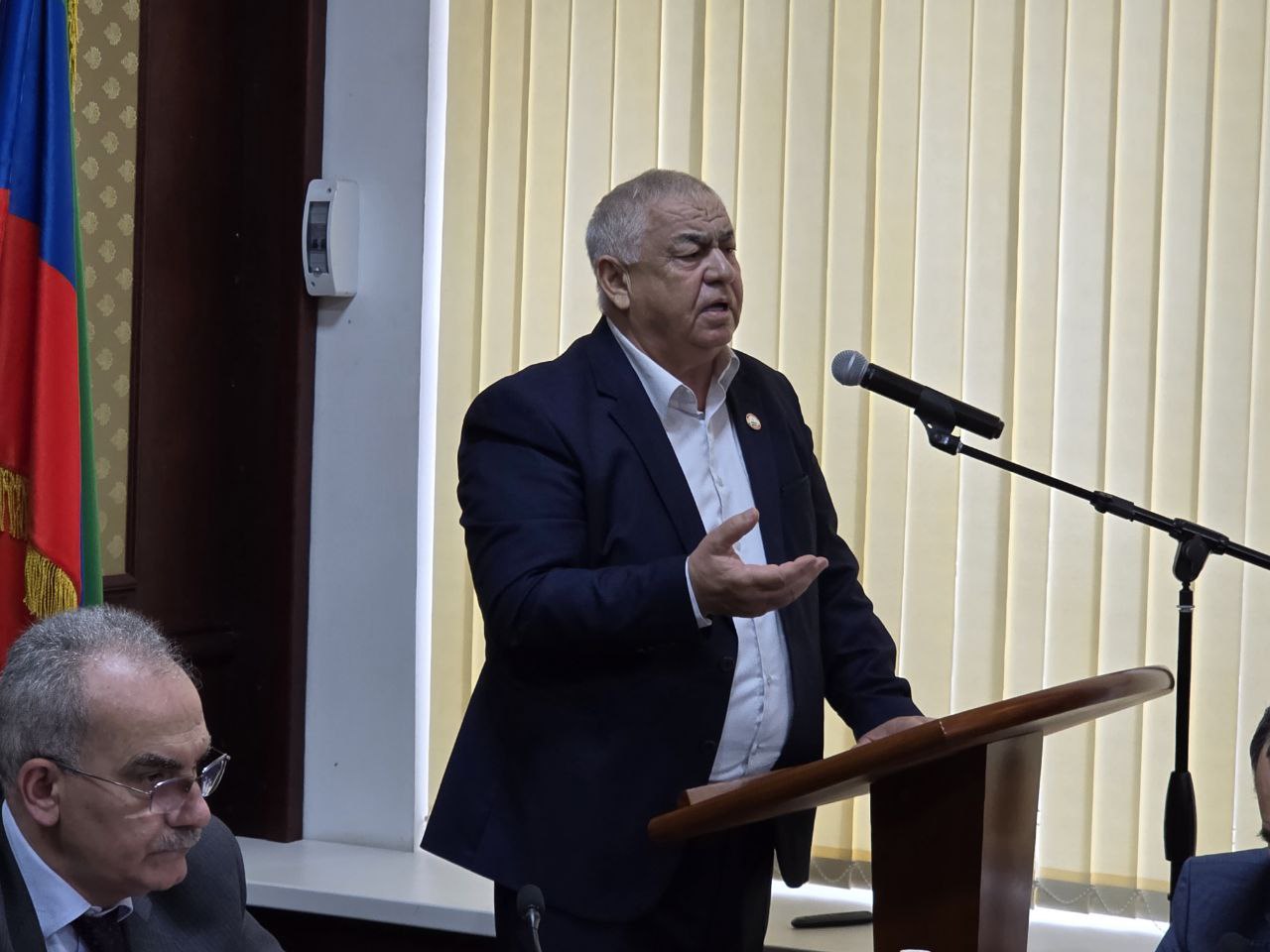 Выступившие далее депутат Народного Собрания РД Ильяс Мамаев, депутат Народного Собрания РД шестого созыва Гамидулах Магомедов, министр сельского хозяйства и продовольствия РД Шамиль Рамазанов, доктор биологических наук... Выступившие далее депутат Народного Собрания РД Ильяс Мамаев, депутат Народного Собрания РД шестого созыва Гамидулах Магомедов, министр сельского хозяйства и продовольствия РД Шамиль Рамазанов, доктор биологических наук...