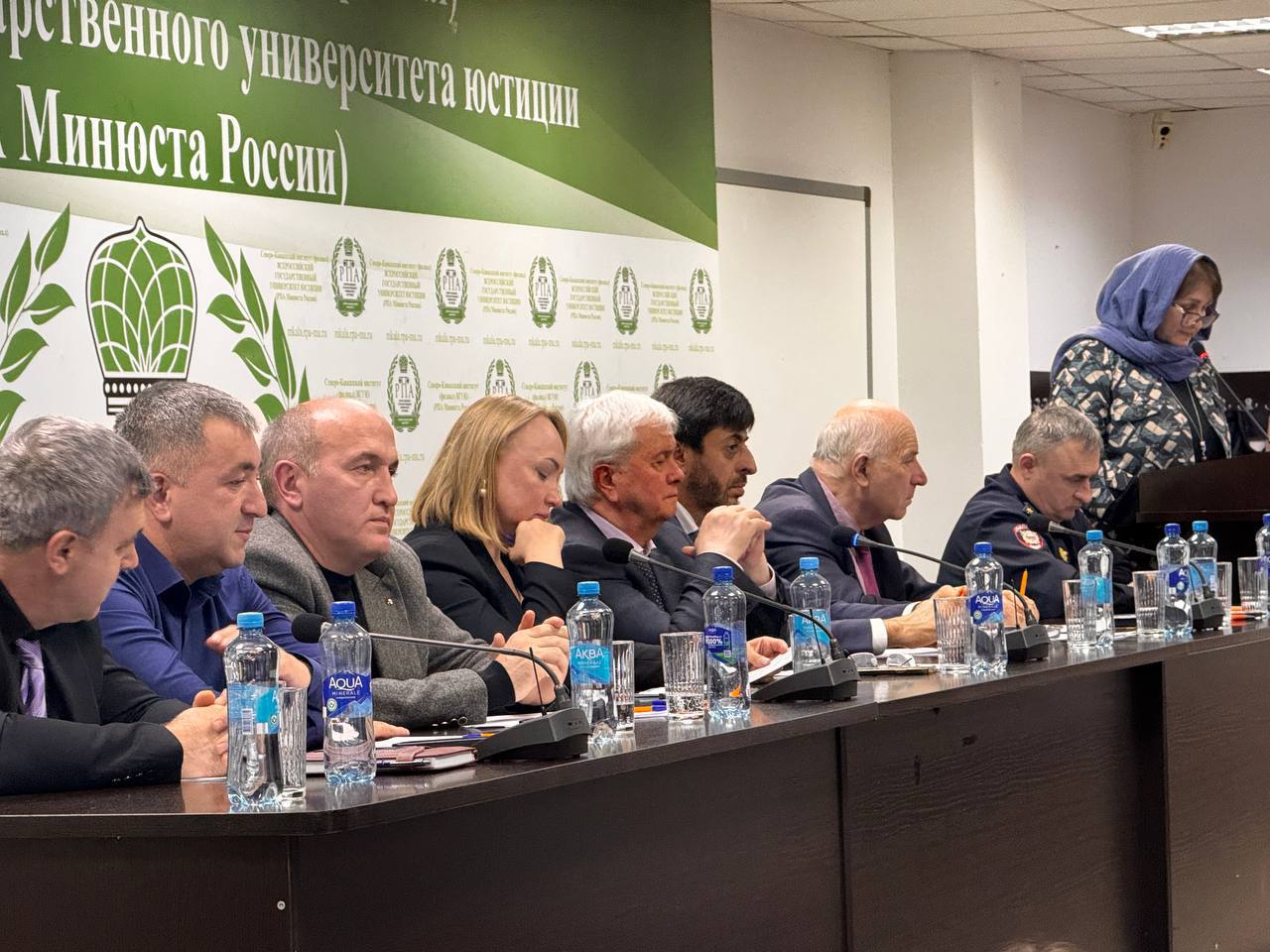 В здании Правовой академии состоялось заседание Общественной палаты Махачкалы на тему «Школа без насилия: как остановить буллинг и создать безопасную среду для каждого ребенка (правовые и психолого-педагогические аспекты)»