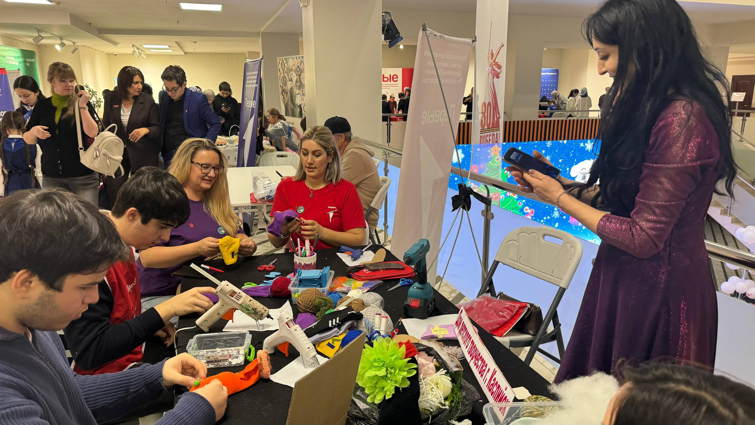 На региональной конференции наставники вместе с талантливыми учениками из ДШИ, ДХШ и ДДТ представили яркие и вдохновляющие мастер-классы! На региональной конференции наставники вместе с талантливыми учениками из ДШИ, ДХШ и ДДТ представили яркие и вдохновляющие мастер-классы!