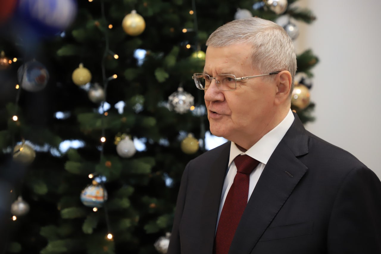 Сегодня в Пятигорске полномочный представитель Президента Российской Федерации в Северо-Кавказском федеральном округе Юрий Чайка дал традиционный старт проведению Всероссийской благотворительной акции «Елка желаний» в... Сегодня в Пятигорске полномочный представитель Президента Российской Федерации в Северо-Кавказском федеральном округе Юрий Чайка дал традиционный старт проведению Всероссийской благотворительной акции «Елка желаний» в...