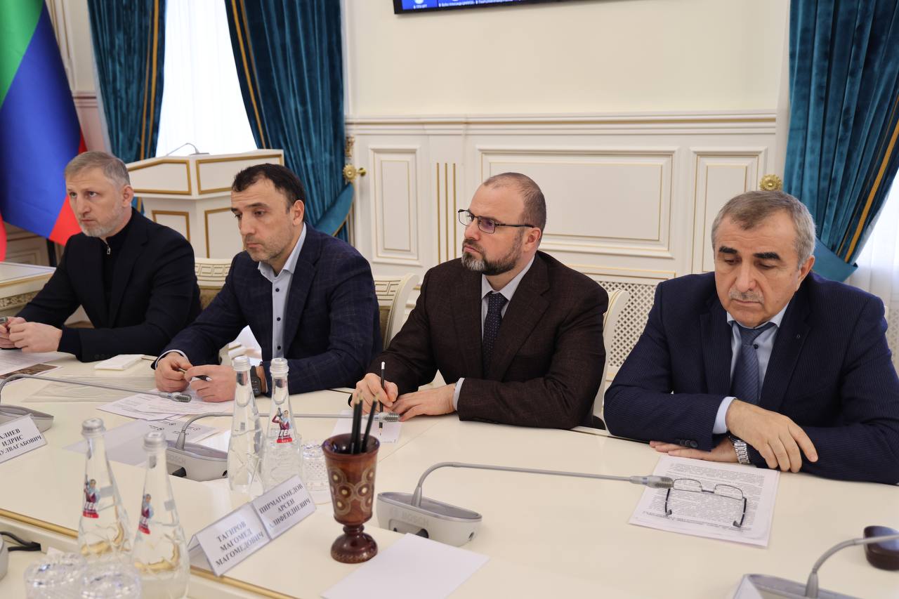 Сергей Меликов и Александр Ломакин обсудили реализацию ключевых инфраструктурных проектов Сергей Меликов и Александр Ломакин обсудили реализацию ключевых инфраструктурных проектов