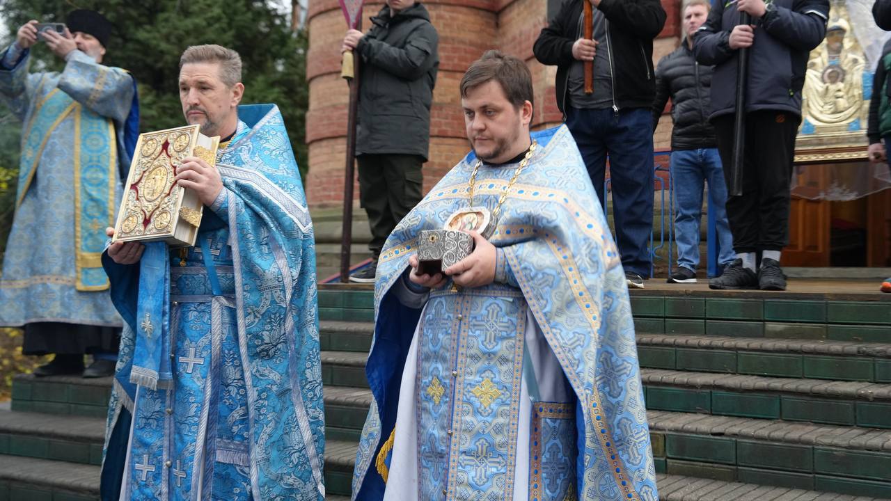Праздничное богослужение в честь престольного дня Знаменского собора прошло в Хасавюрте Праздничное богослужение в честь престольного дня Знаменского собора прошло в Хасавюрте