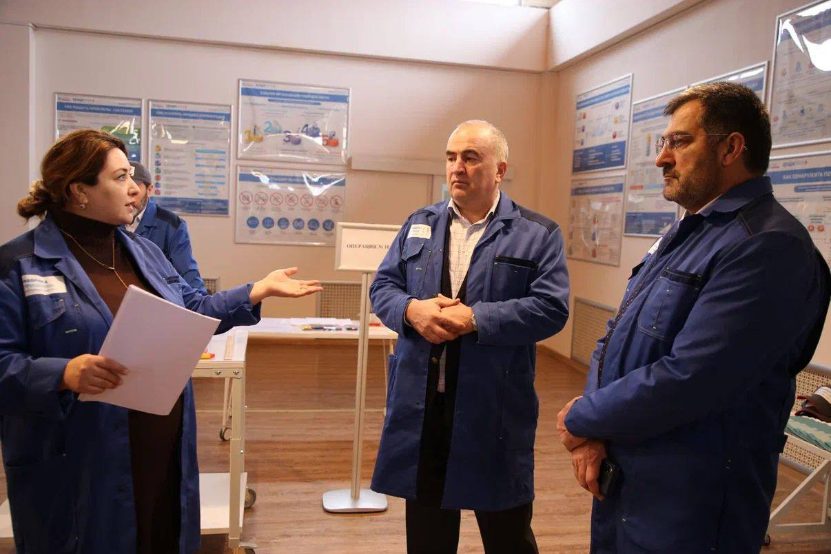 Сегодня вместе с коллективом Минэкономразвития РД посетил практический тренинг на базе «Фабрики процессов» Сегодня вместе с коллективом Минэкономразвития РД посетил практический тренинг на базе «Фабрики процессов»