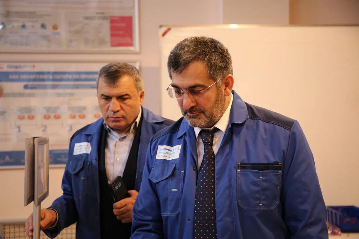 Сотрудники Минэкономразвития Дагестана прошли практическое обучение на «Фабрике процессов» Сотрудники Минэкономразвития Дагестана прошли практическое обучение на «Фабрике процессов»