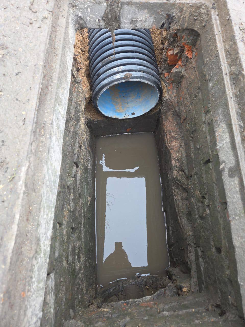 На проспекте Агасиева г.Дербента продолжается укладка труб ливневой канализации На проспекте Агасиева г.Дербента продолжается укладка труб ливневой канализации