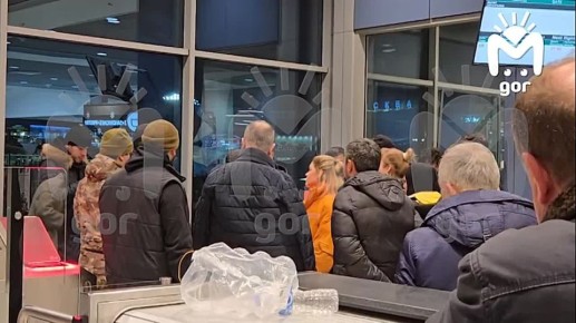 Пассажиры рейса "Москва-Махачкала" "Уральских авиалиний" не могут улететь домой с восьми утра